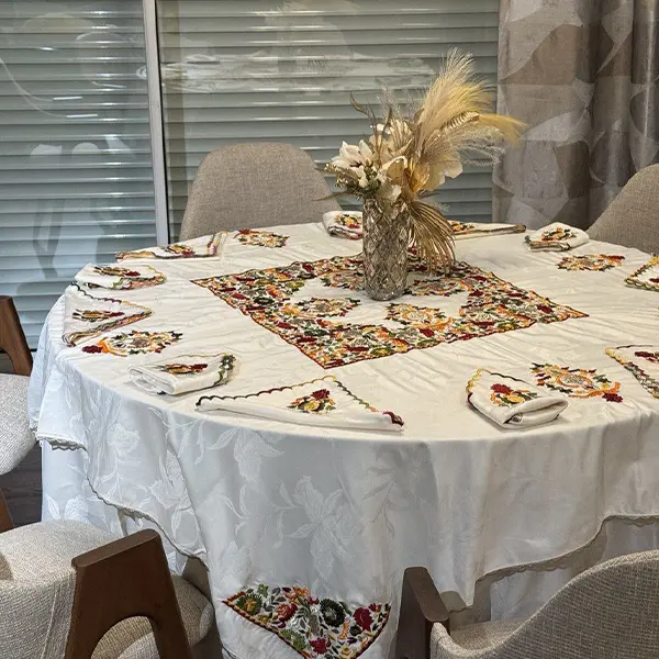 Nappe brodée Tarz Tetouani