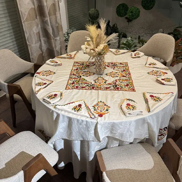 Nappe brodée Tarz Tetouani